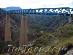 Puente del ferrocarril sobre Arroyo Salado de Jódar